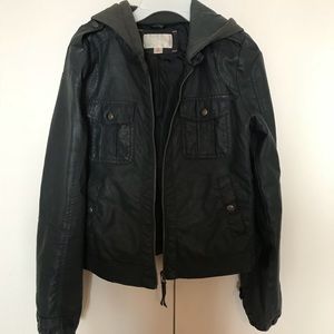 NEEDS TO GO 💙 Cute and edgey! 💙